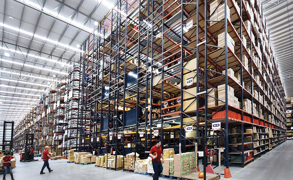 Racks for storing automobile spare parts Racks for storing automobile spare parts