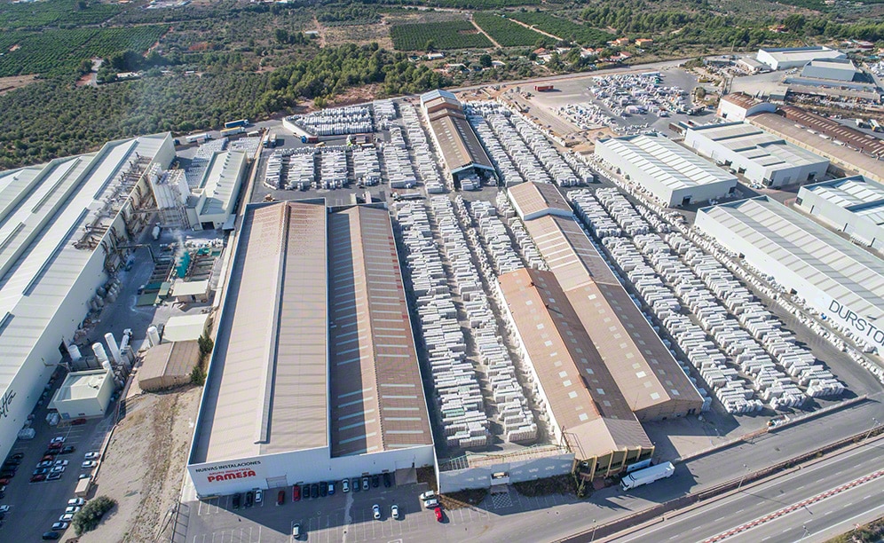 Ceramic tile warehouse of Grupo Pamesa in Castellón Ceramic tile warehouse of Grupo Pamesa in Castellón