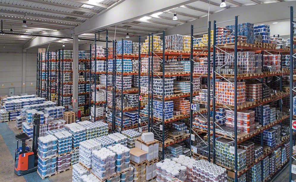 The decorative paints warehouse for Pinturas Isaval in Spain The decorative paints warehouse for Pinturas Isaval in Spain