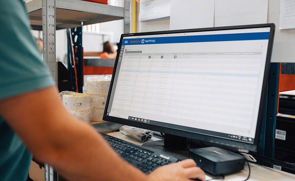 Textbook rental company Rent a Book has deployed the Easy WMS Textbook rental company Rent a Book has deployed the Easy WMS