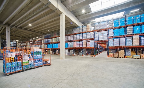 The distributor of the Italian Simply supermarket chain expands its distribution centre with pallet racking The distributor of the Italian Simply supermarket chain expands its distribution centre with pallet racking