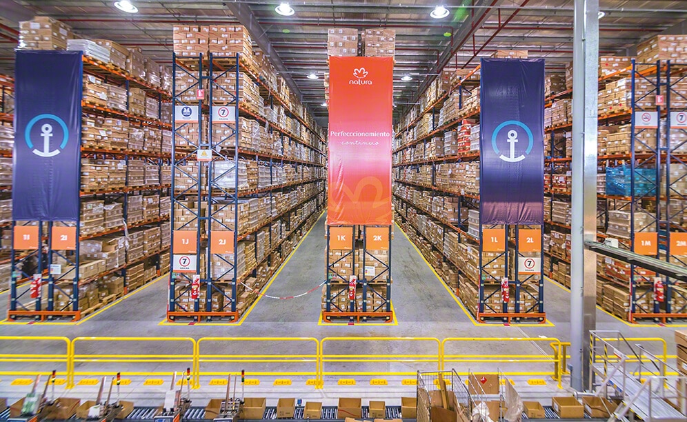 The Brazilian cosmetics market leader expands the capacity of its Buenos Aires warehouse with pallet racks The Brazilian cosmetics market leader expands the capacity of its Buenos Aires warehouse with pallet racks