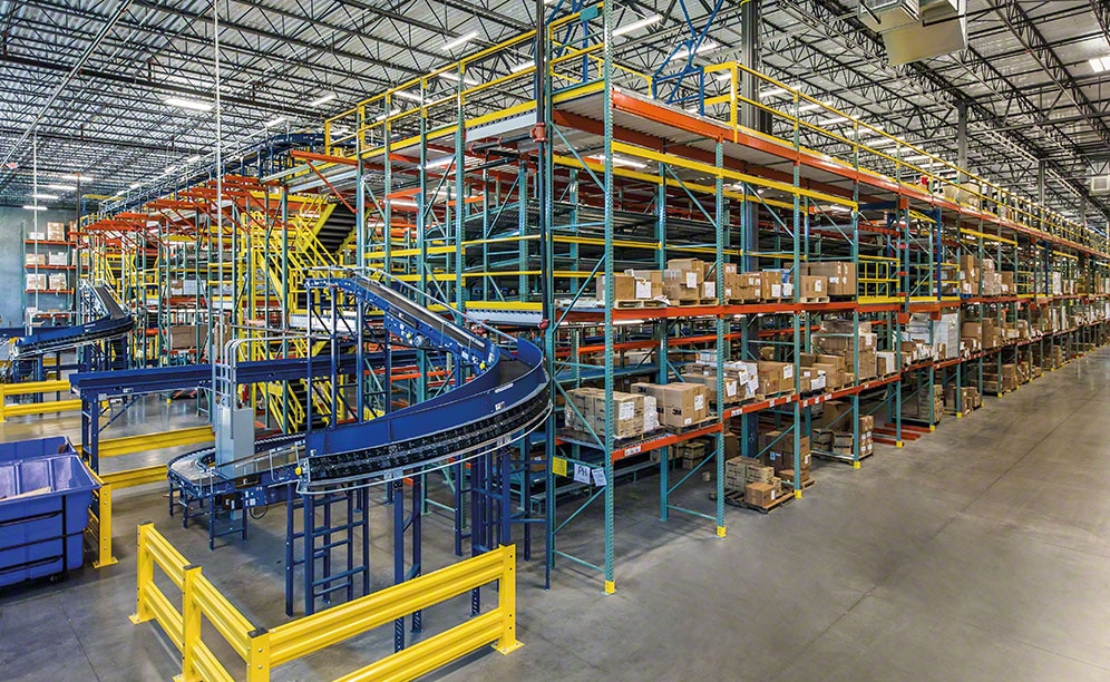 Benco Dental's picking warehouse for dental products Benco Dental's picking warehouse for dental products