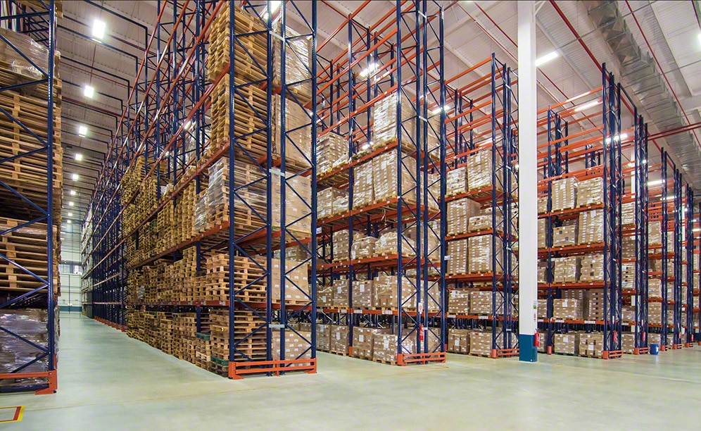 The large medication warehouse of Geolab supplies pharmacies in Brazil The large medication warehouse of Geolab supplies pharmacies in Brazil