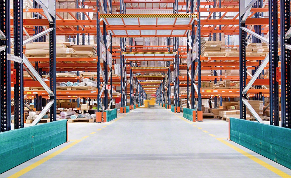 What is the Agata furniture warehouse like in Poland? What is the Agata furniture warehouse like in Poland?