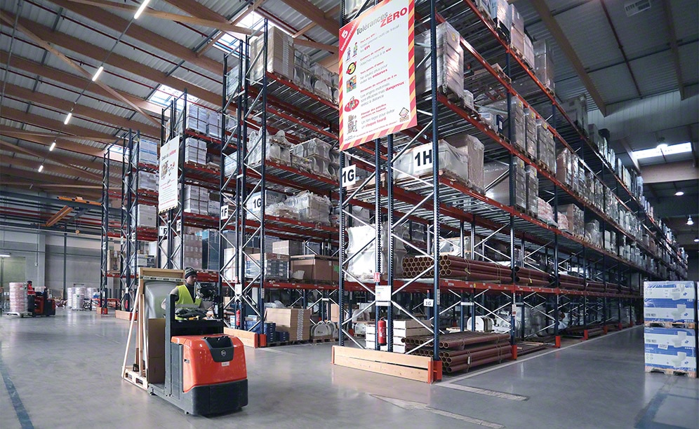 Saint-Gobain & Mecalux: a collaboration synonymous with success Saint-Gobain & Mecalux: a collaboration synonymous with success