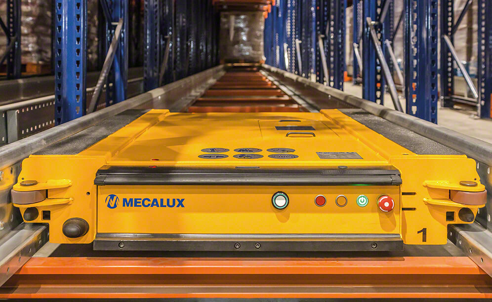 Compact storage systems at Selmi's new warehouse in Brazil Compact storage systems at Selmi's new warehouse in Brazil