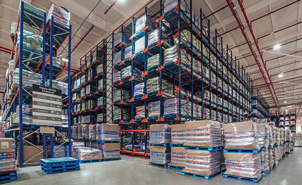 The modern animal food warehouse of Nestlé Purina in Chile The modern animal food warehouse of Nestlé Purina in Chile