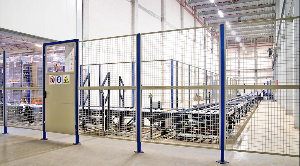 Wire Mesh Partitions & Cages Wire Mesh Partitions & Cages