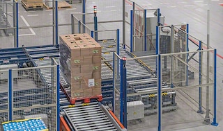 Wire Mesh Partitions & Cages Wire Mesh Partitions & Cages