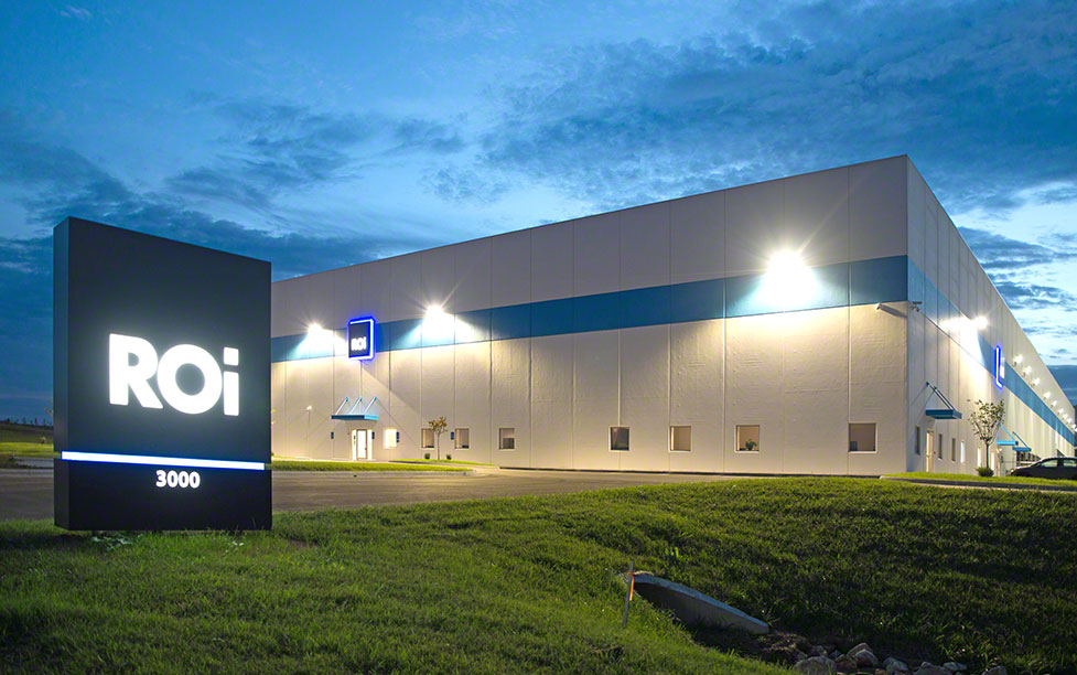 A warehouse to manage a healthcare product supply chain A warehouse to manage a healthcare product supply chain