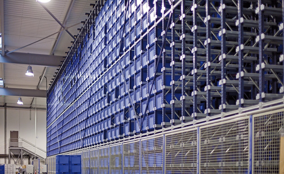 Multiple solutions for the storage and picking of boxes and pallets of locksmithing items Multiple solutions for the storage and picking of boxes and pallets of locksmithing items