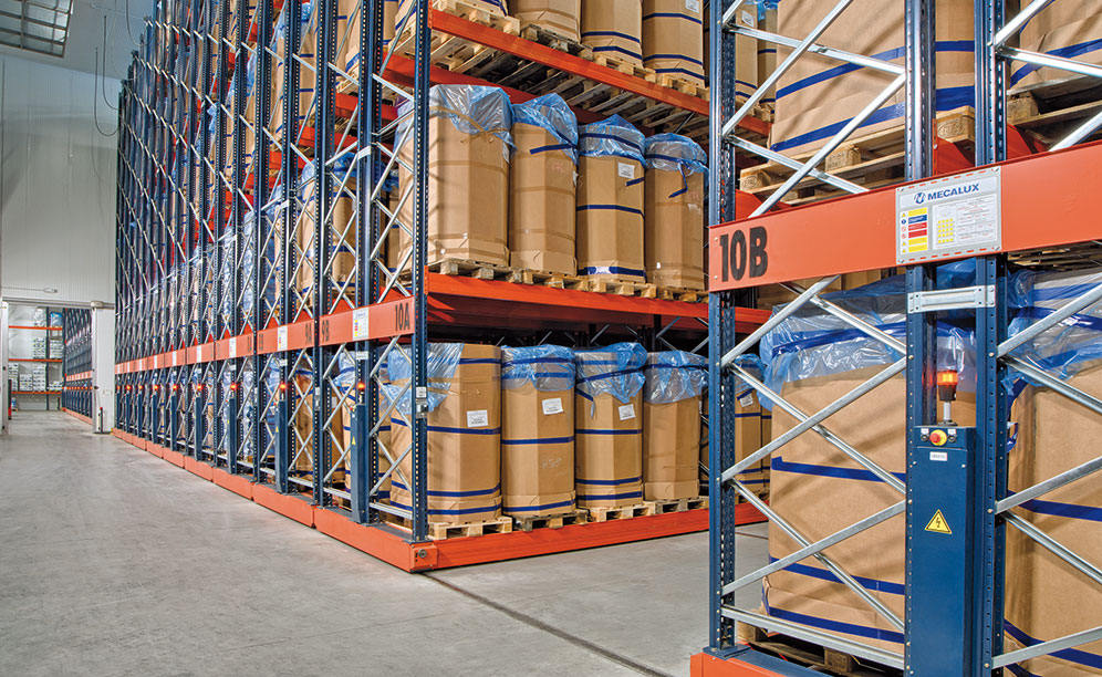 Two freezer installations with Movirack mobile racks keep Iberfresco's deep-frozen vegetables in top condition Two freezer installations with Movirack mobile racks keep Iberfresco's deep-frozen vegetables in top condition
