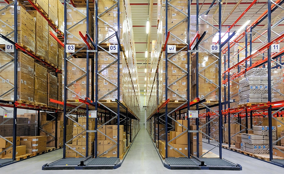 How to speed up order preparation using live pallet racking with 178 roller channels